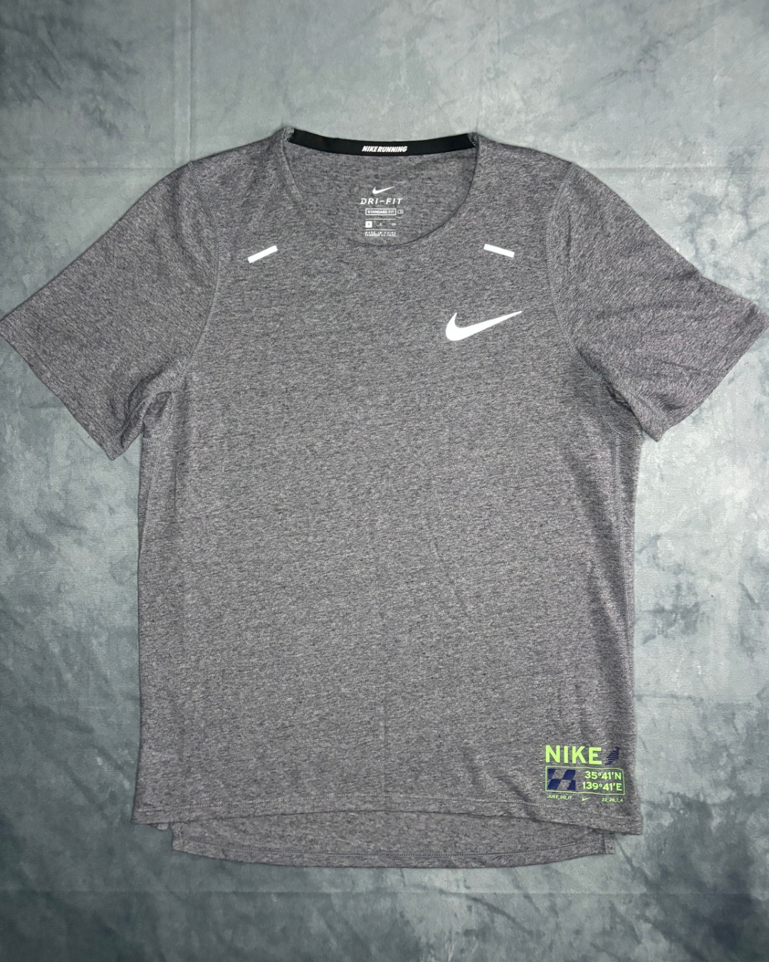 Nike Rise 365 Future Fast Tshirt (S)