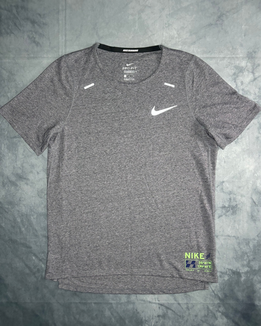 Nike Rise 365 Future Fast Tshirt (S)