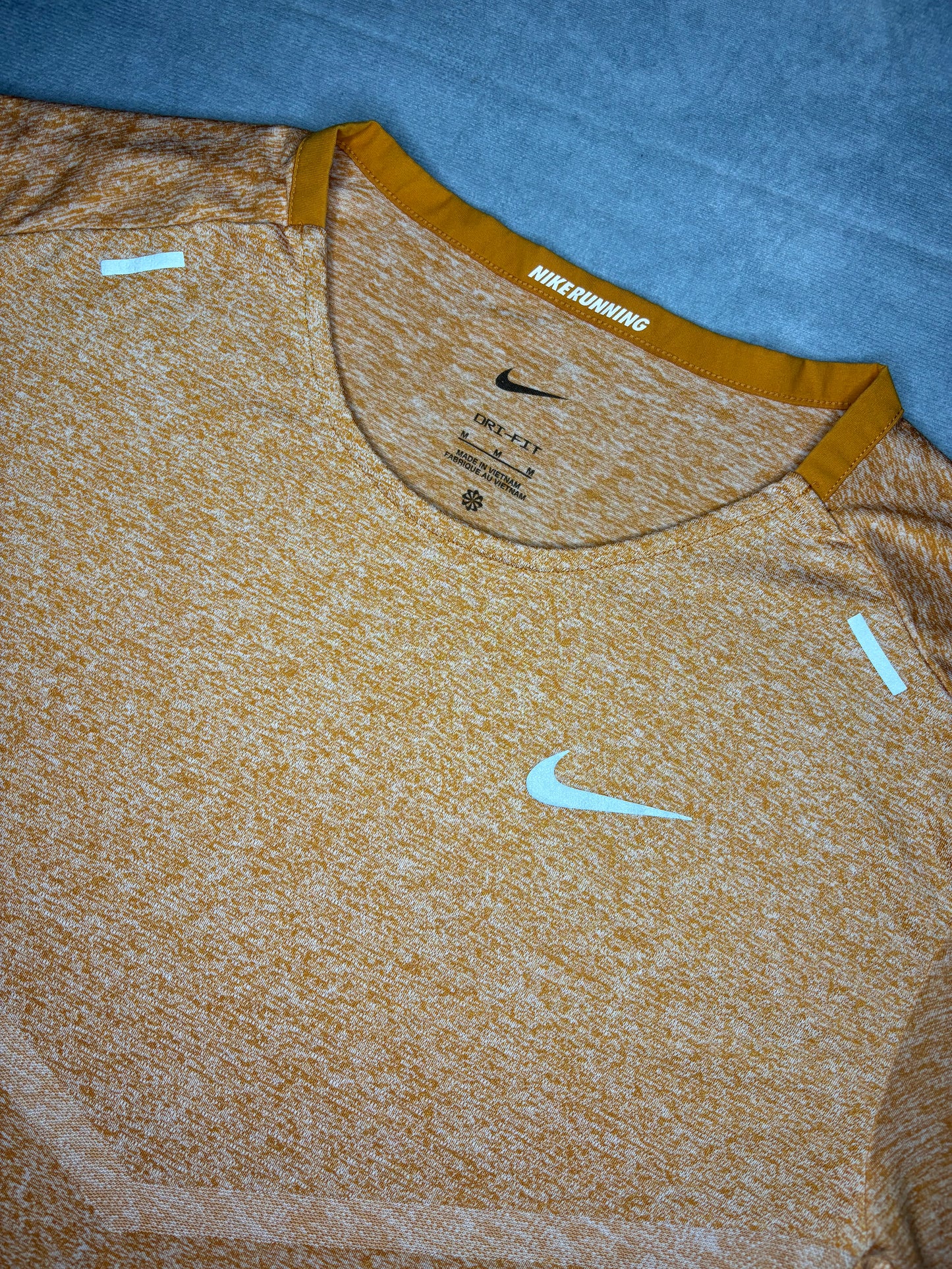 Nike Dri-Fit Rise 365 T-shirt (M)