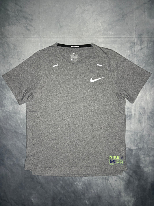 Nike Dri-Fit Rise 365 Future Fast Tshirt (L)