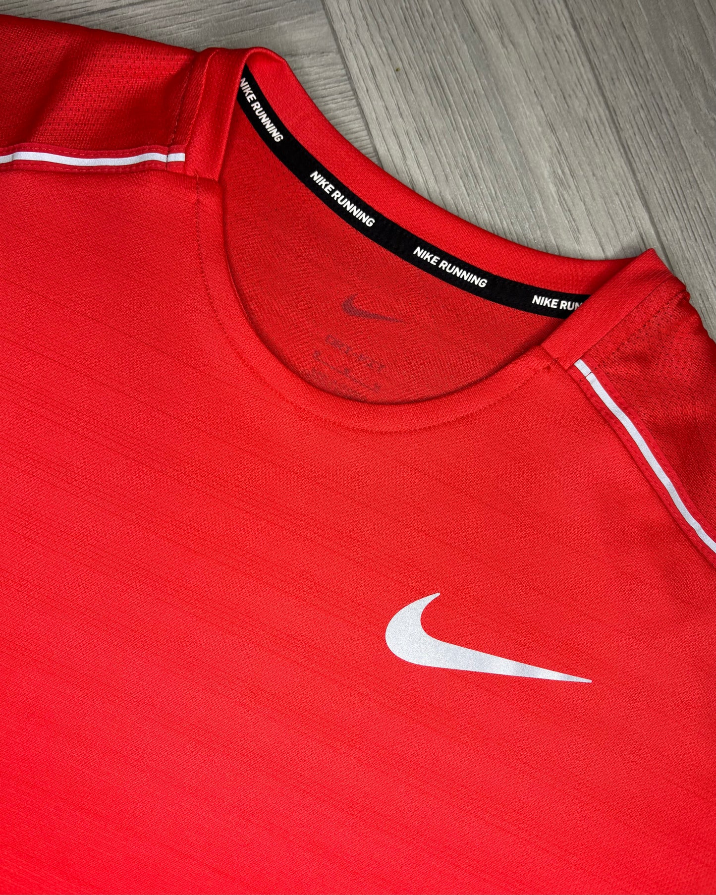 Nike Miler 1.0 Tshirt - Bright Crimson