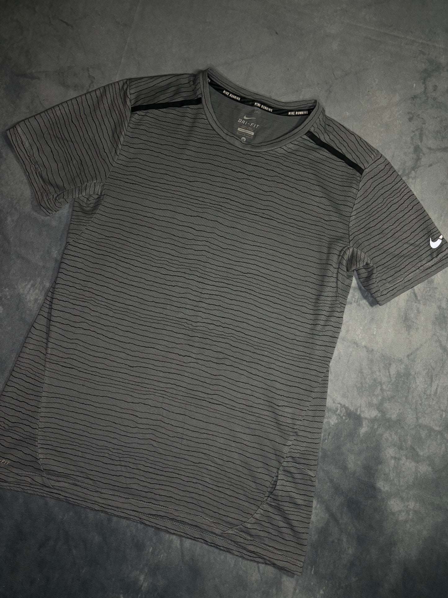 Nike Dri-Fit TailWind Tshirt (M)