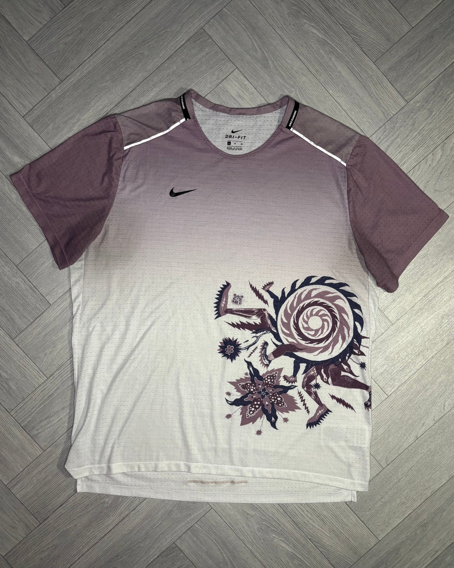 Nike Wild Run ‘Chinese Dragon’ Miler 1.0 Tshirt (XL)
