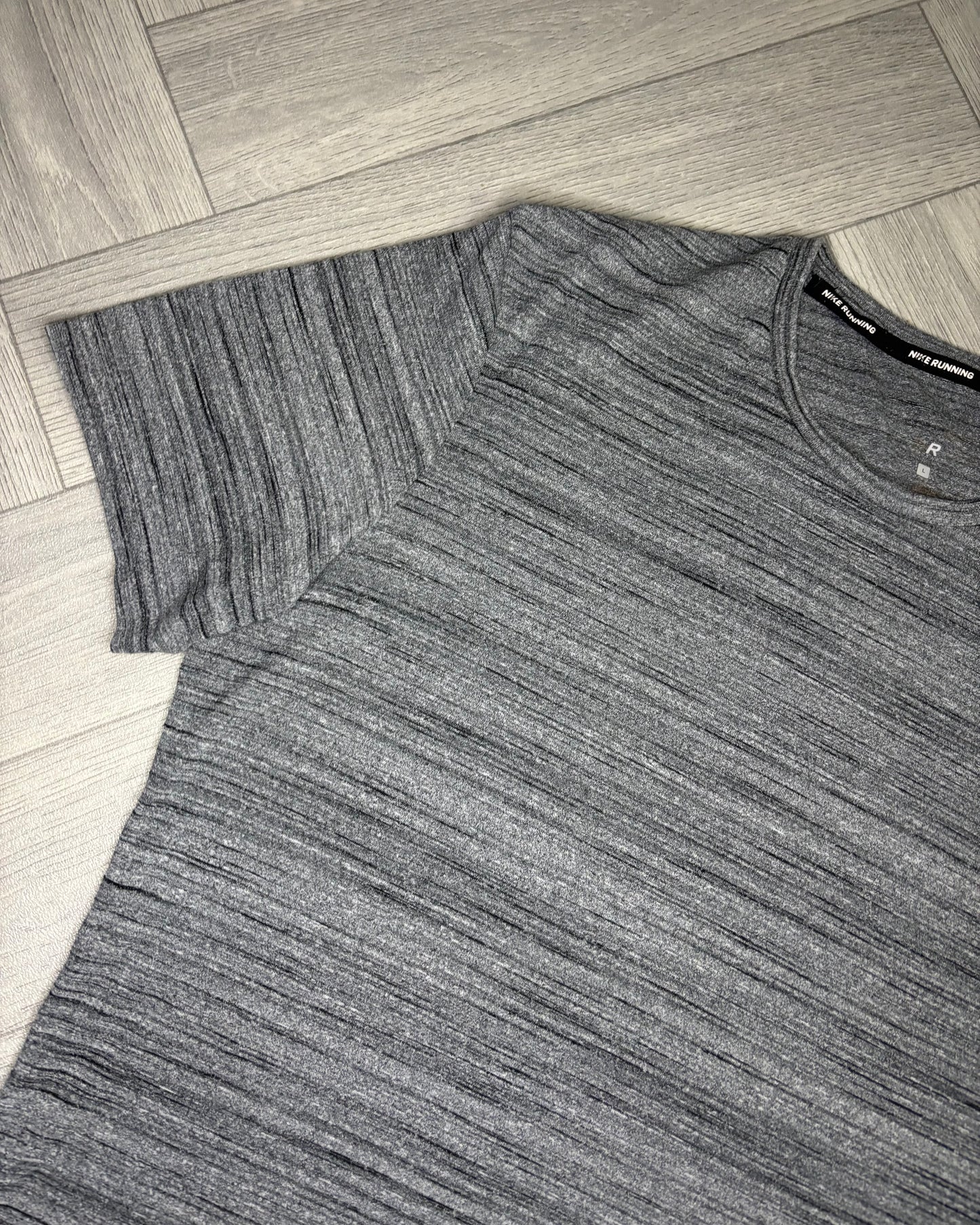 Nike Essential Miler Running Tshirt (L)