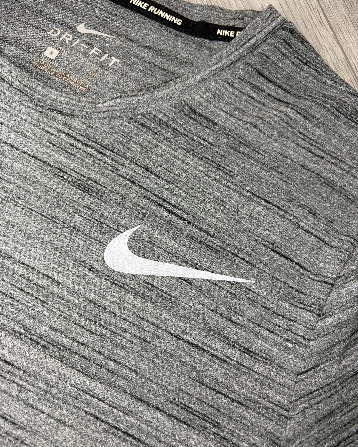Nike Dri-Fit Essential Miler Tshirt (S)