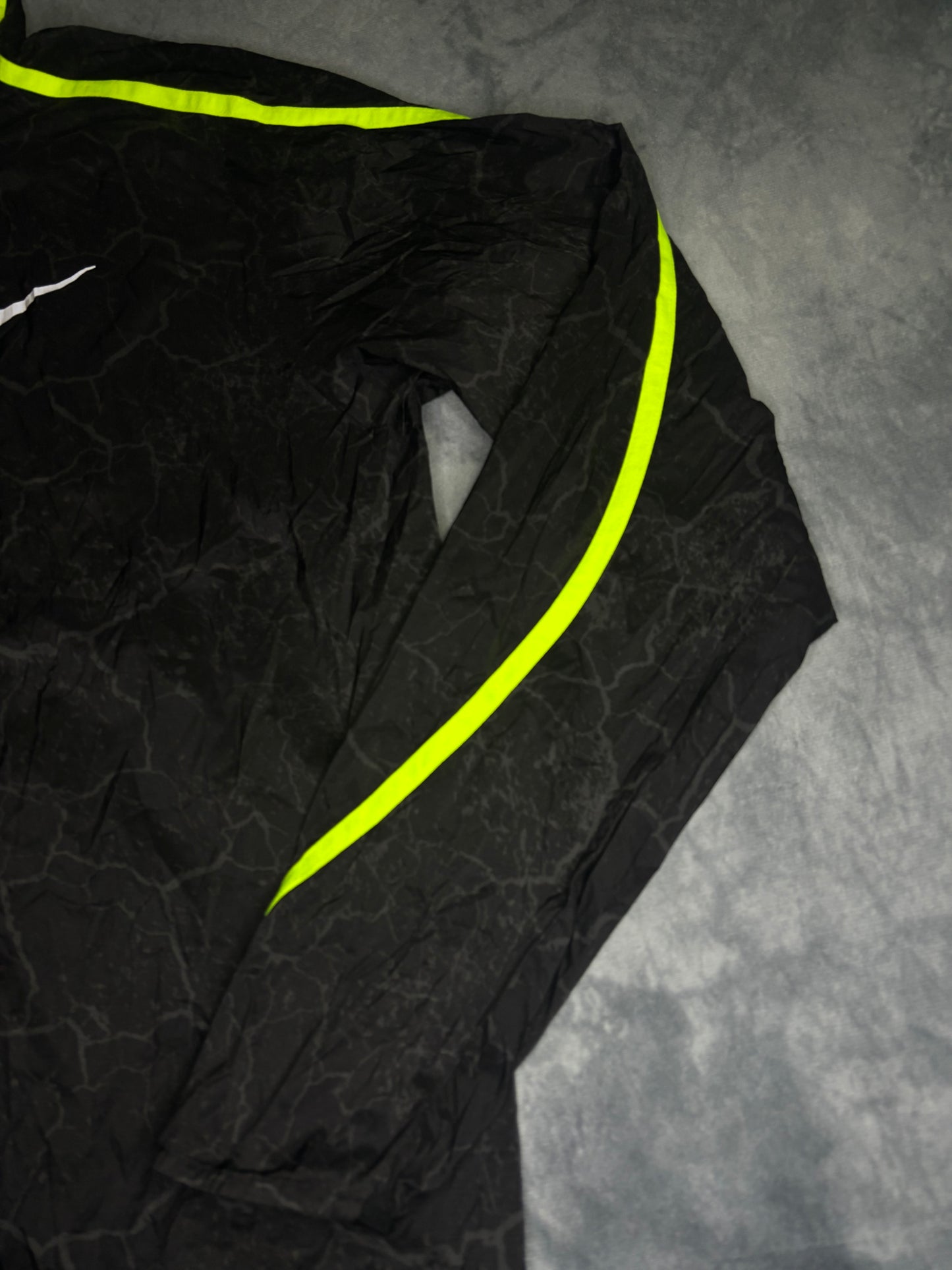 Nike Impossibly Light Crackled Jacket (M)