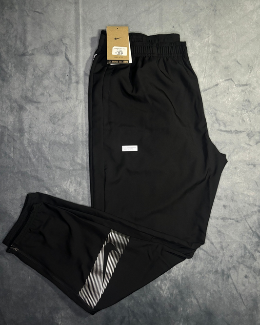 Nike Dri-Fit Challenger Running Pants (XL)
