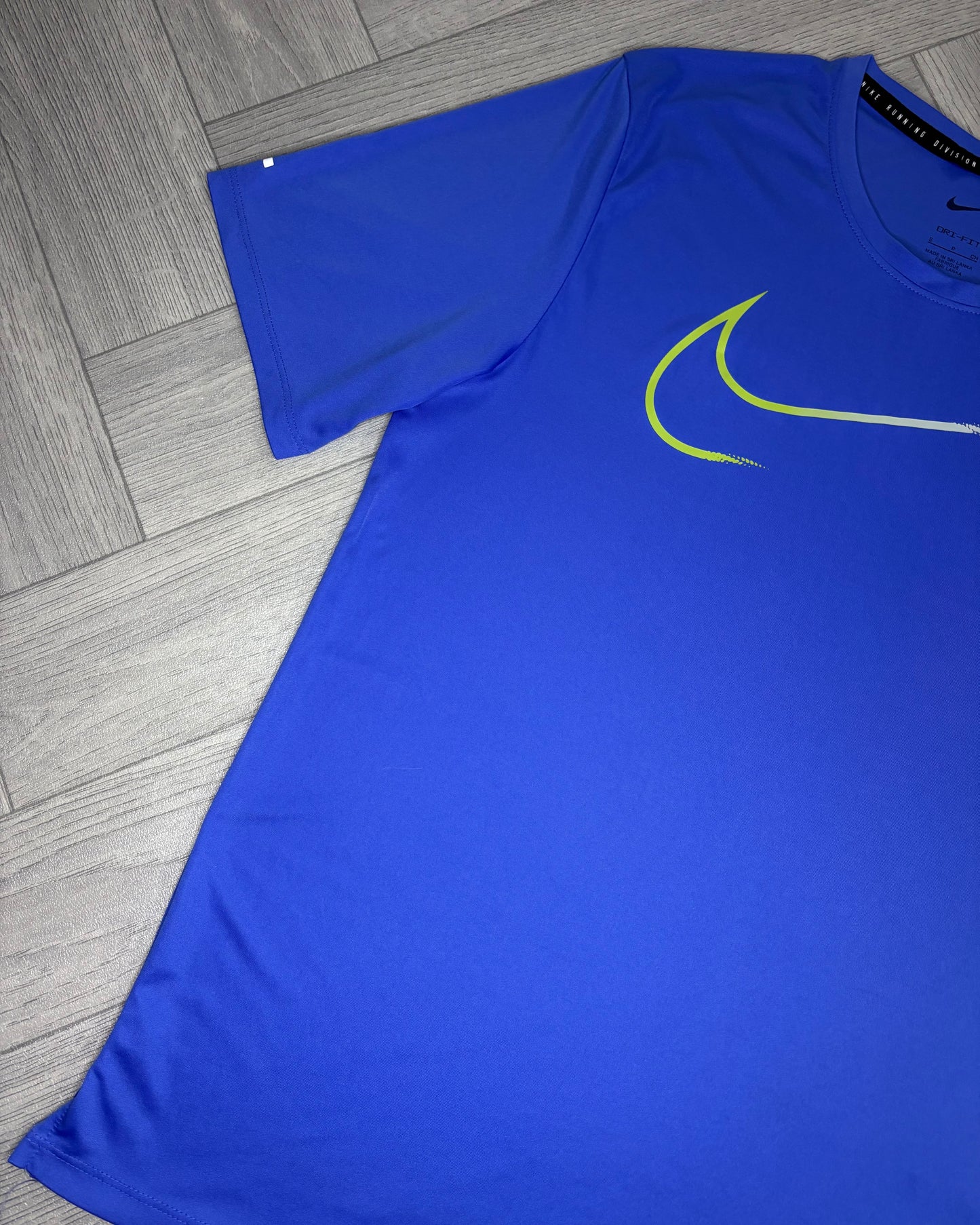 Nike Run Division Tshirt (S)