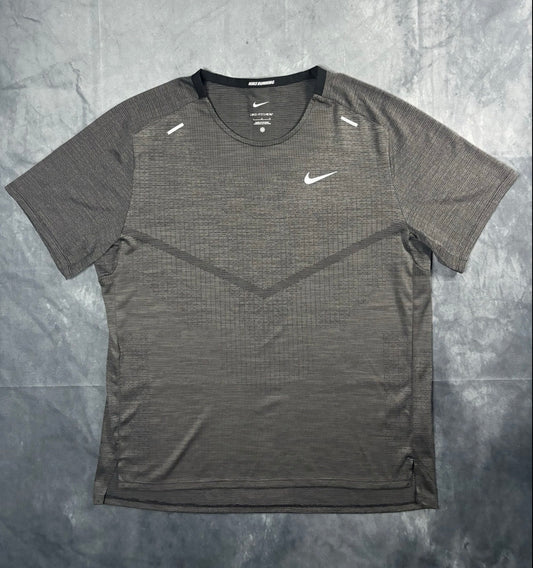 Nike Dri- Fit ADV TechKnit Tshirt (L)