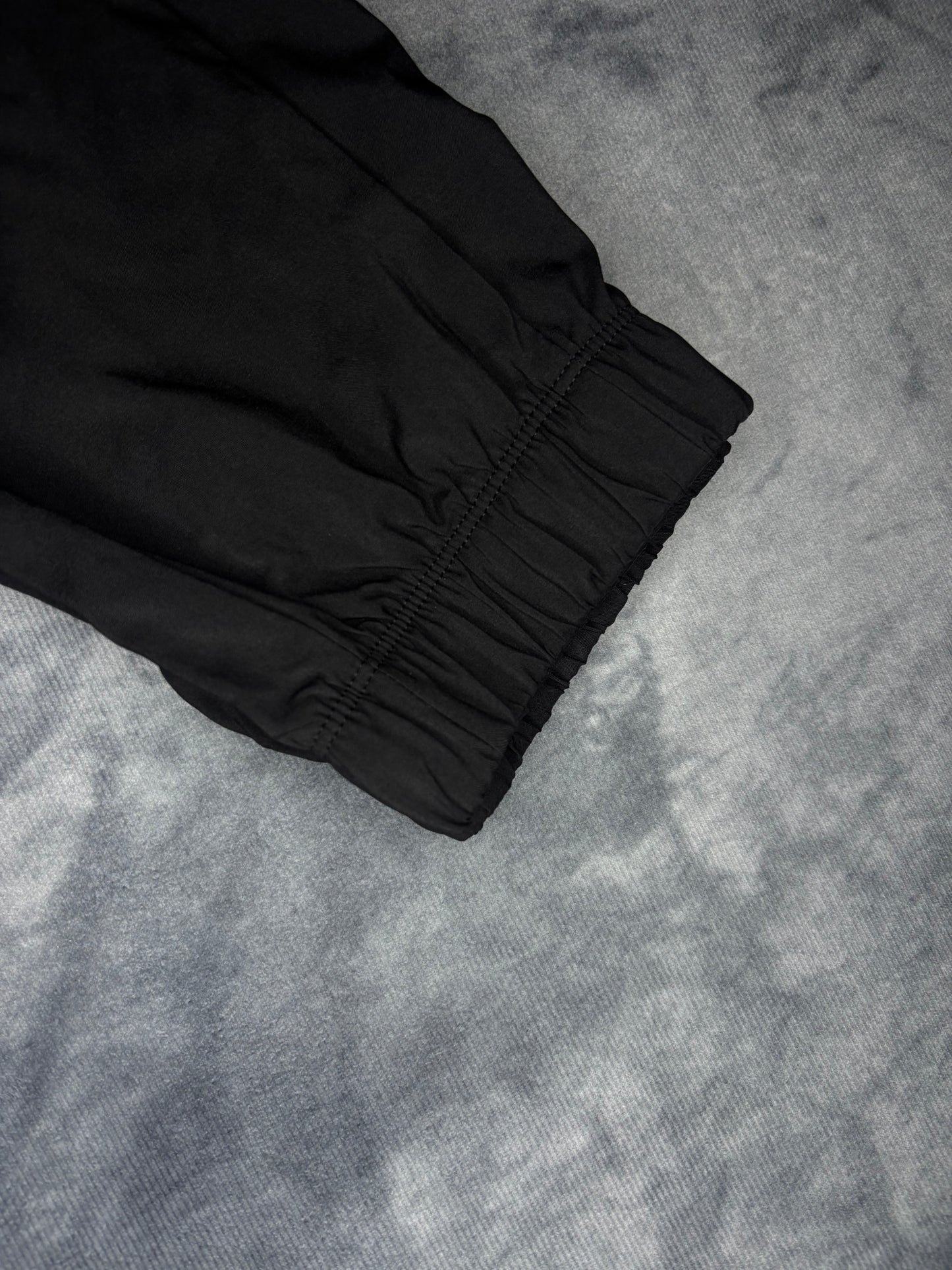 New Balance Woven Track Pants (S)
