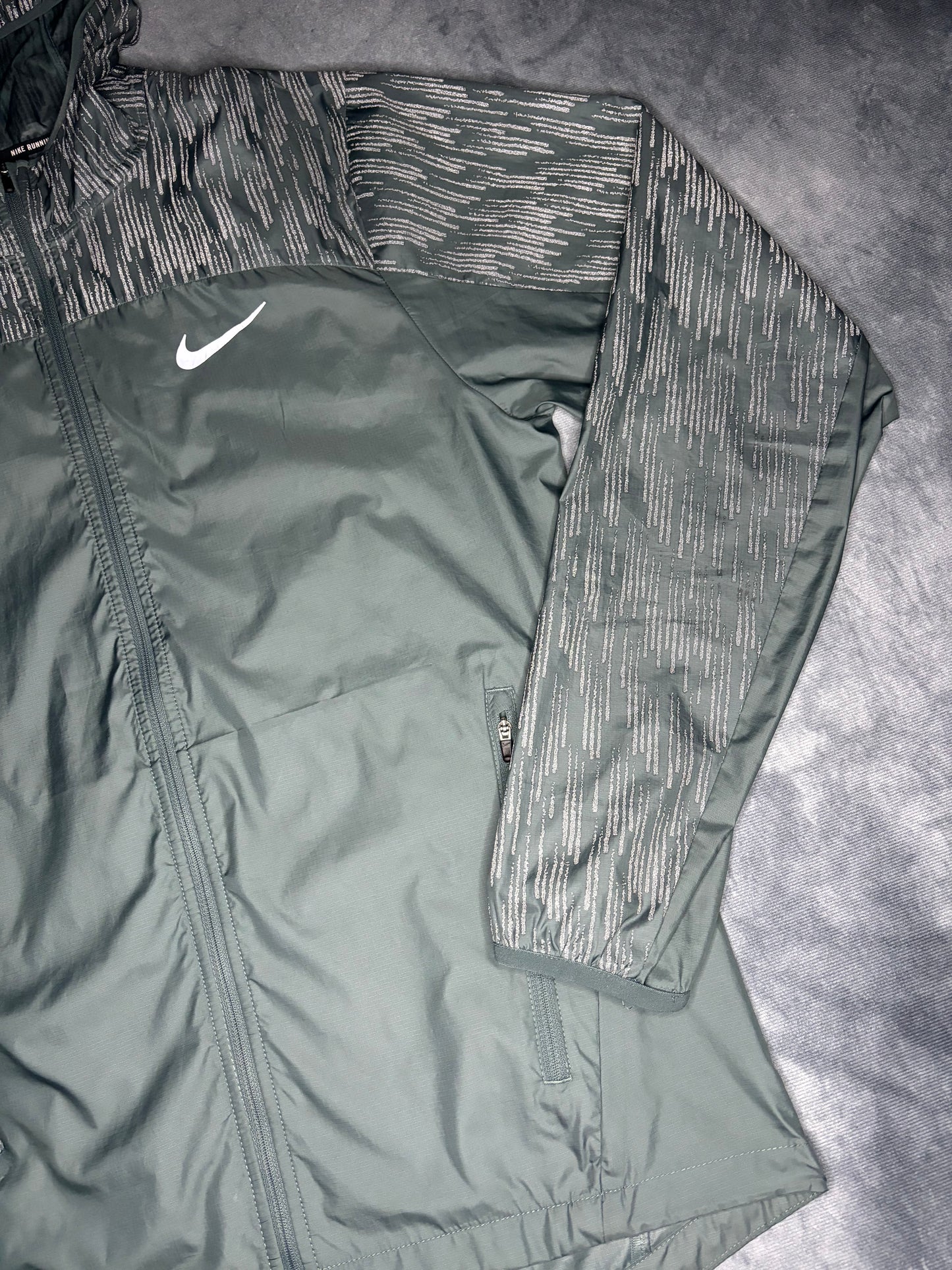 Nike Running Flash Lightweight Jacket (S)