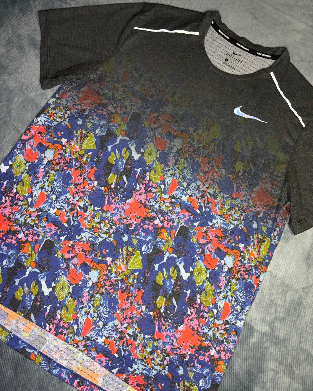 Nike Miler 1.0 Floral Tshirt (L)