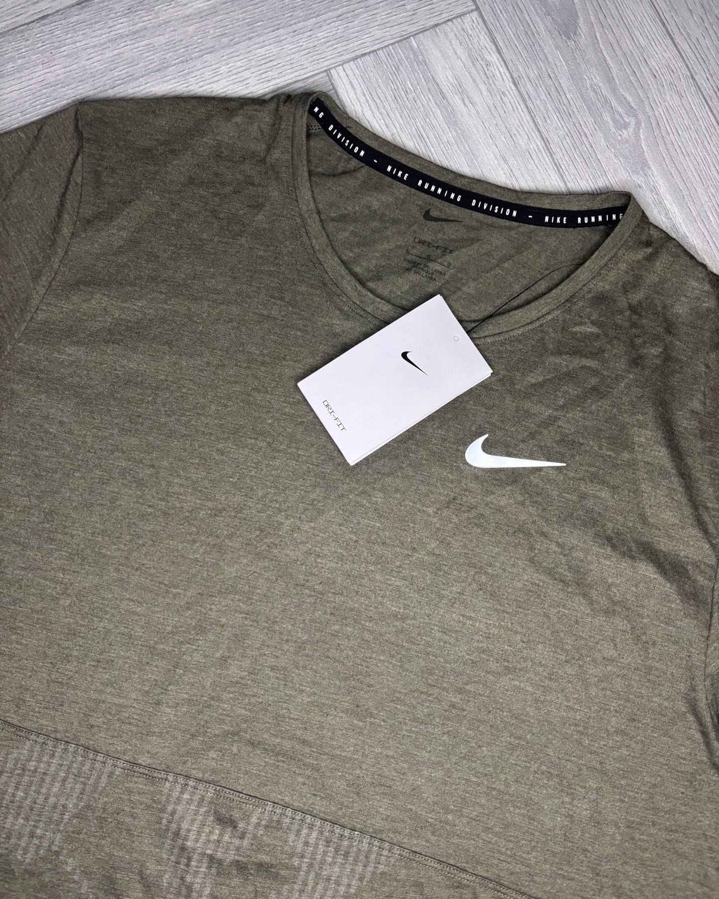 Nike Run Division Tshirt (L)