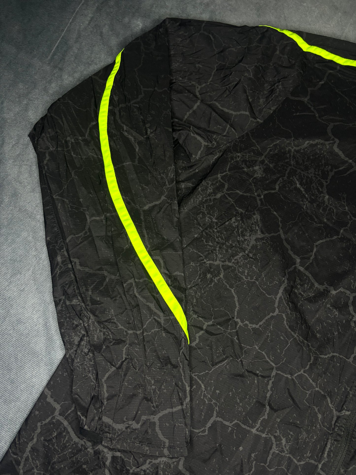 Nike Impossibly Light Crackled Jacket (M)