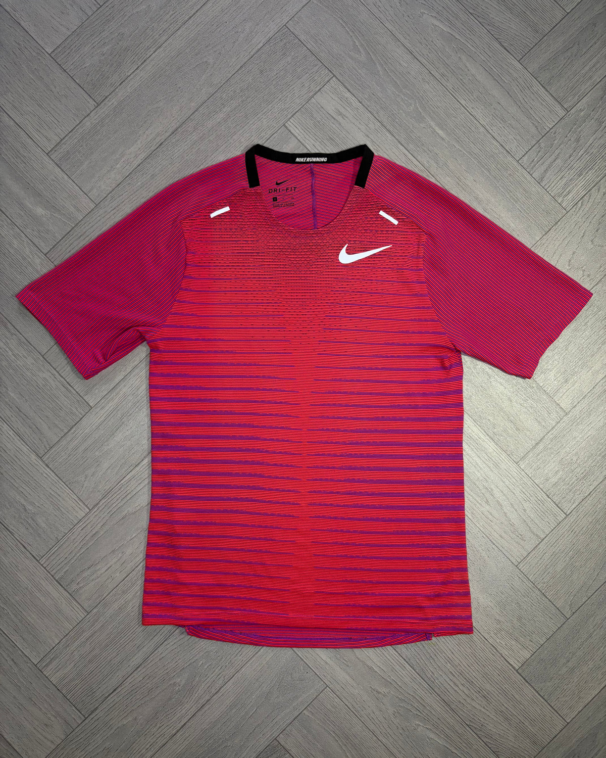 Nike Dri-Fit Future Fast TechKnit Tshirt (S)