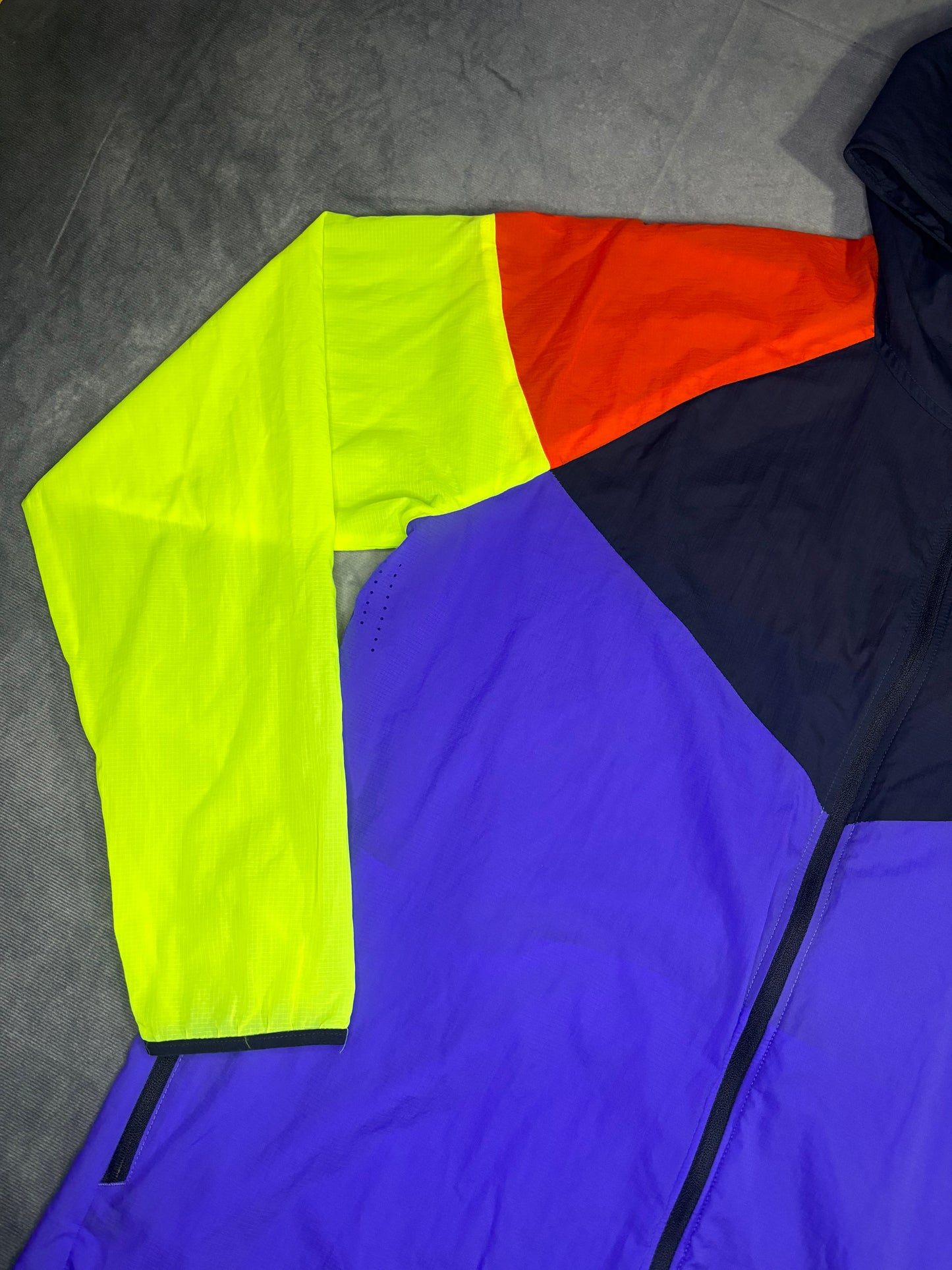 Nike Impossibly Light ‘Greedy’ Jacket (L)